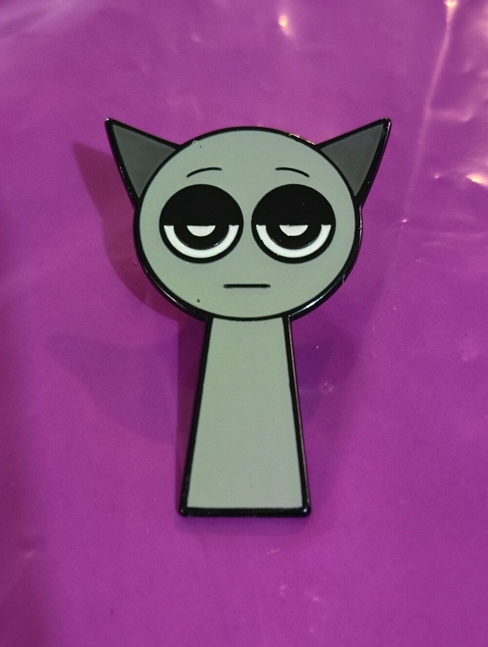 Gray Enamel Pin - Sprunki Phase 1